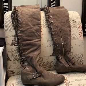Ladies gray knee high boots with laces in the back